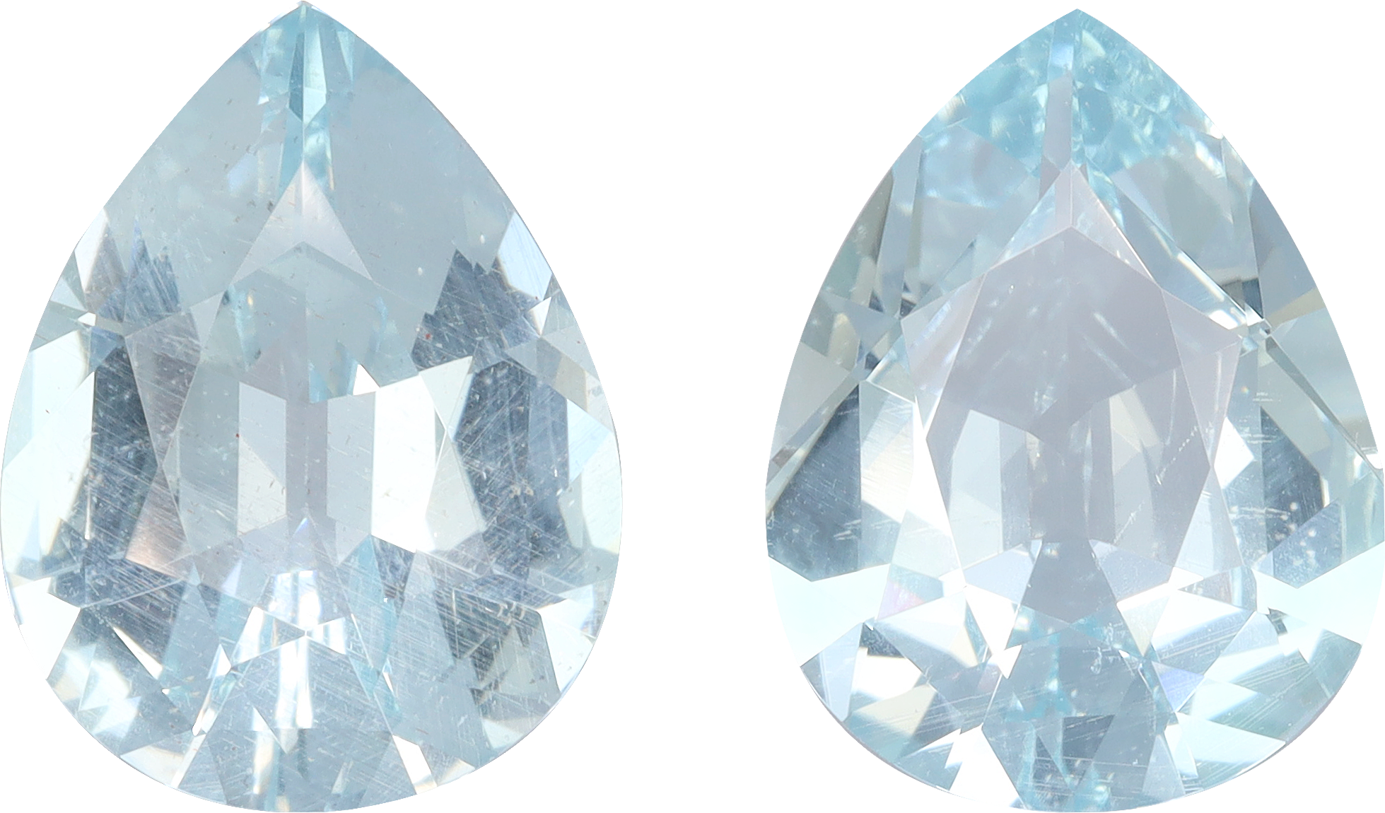 Pear cut aquamarine, 14.04 by 10.83 mm, shown at actual size