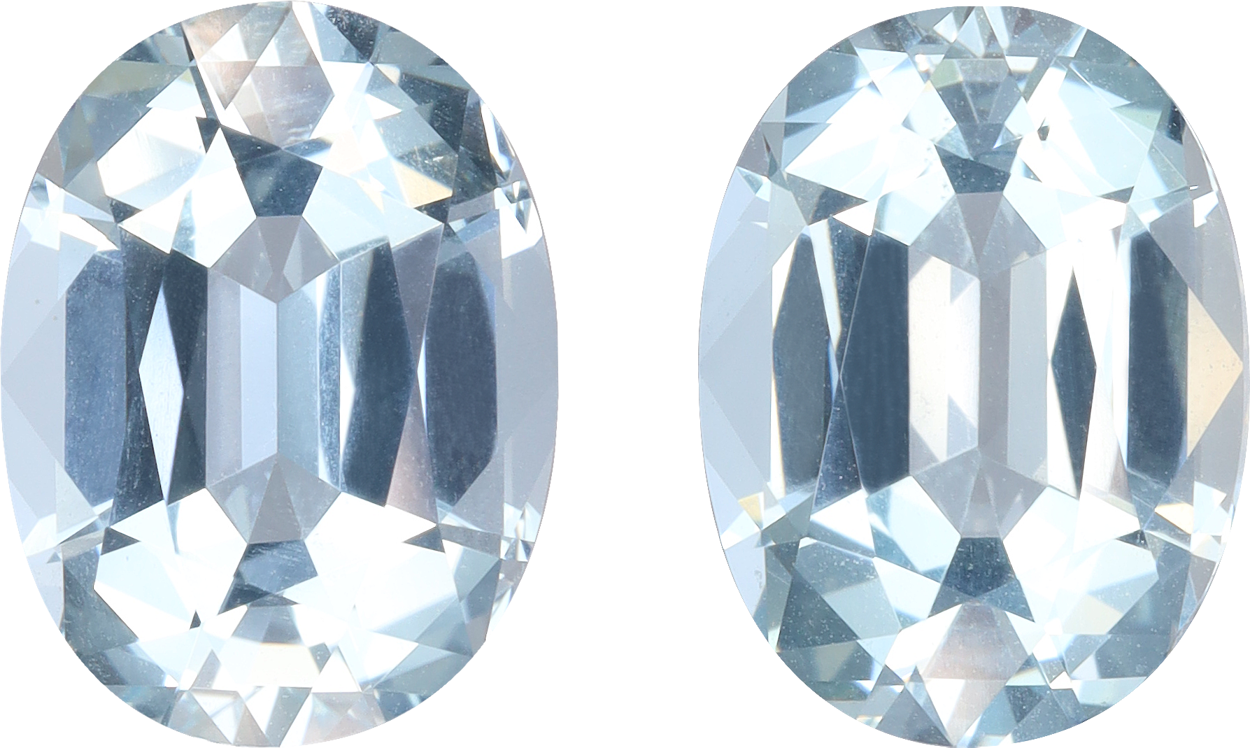 Oval cut aquamarine, 12.61 by 9.44 mm, shown at actual size